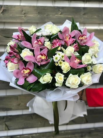 Букет цветов из: Розы и Хризантемы в Талах