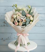 Букет цветов из:  Розы и Лизиантусы в Талах