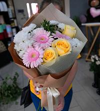 Букет цветов из:  Герберы, Розы и Хризантемы в Талах
