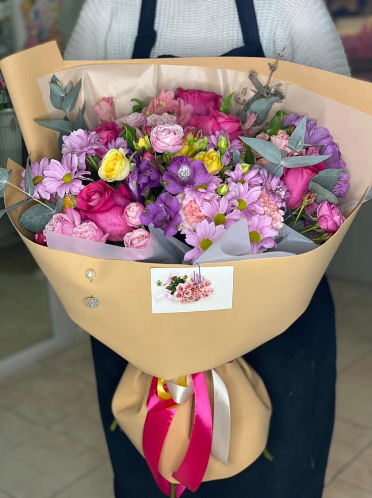 Букет цветов из: Хризантемы, Гвоздики и Альстромерии в Талах