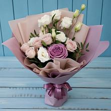 Букет цветов из:  Розы и Лизиантусы в Талах