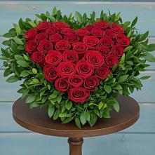 Цветочная композиция из Розы в виде сердца в Талах