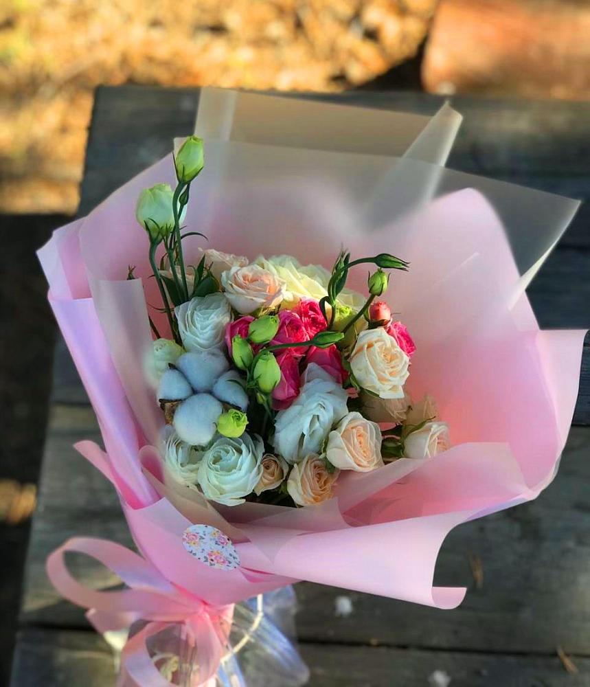 Букет цветов из: Розы и Лизиантусы в Талах