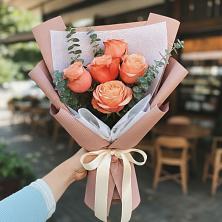 Букет цветов из:  Розы в Талах
