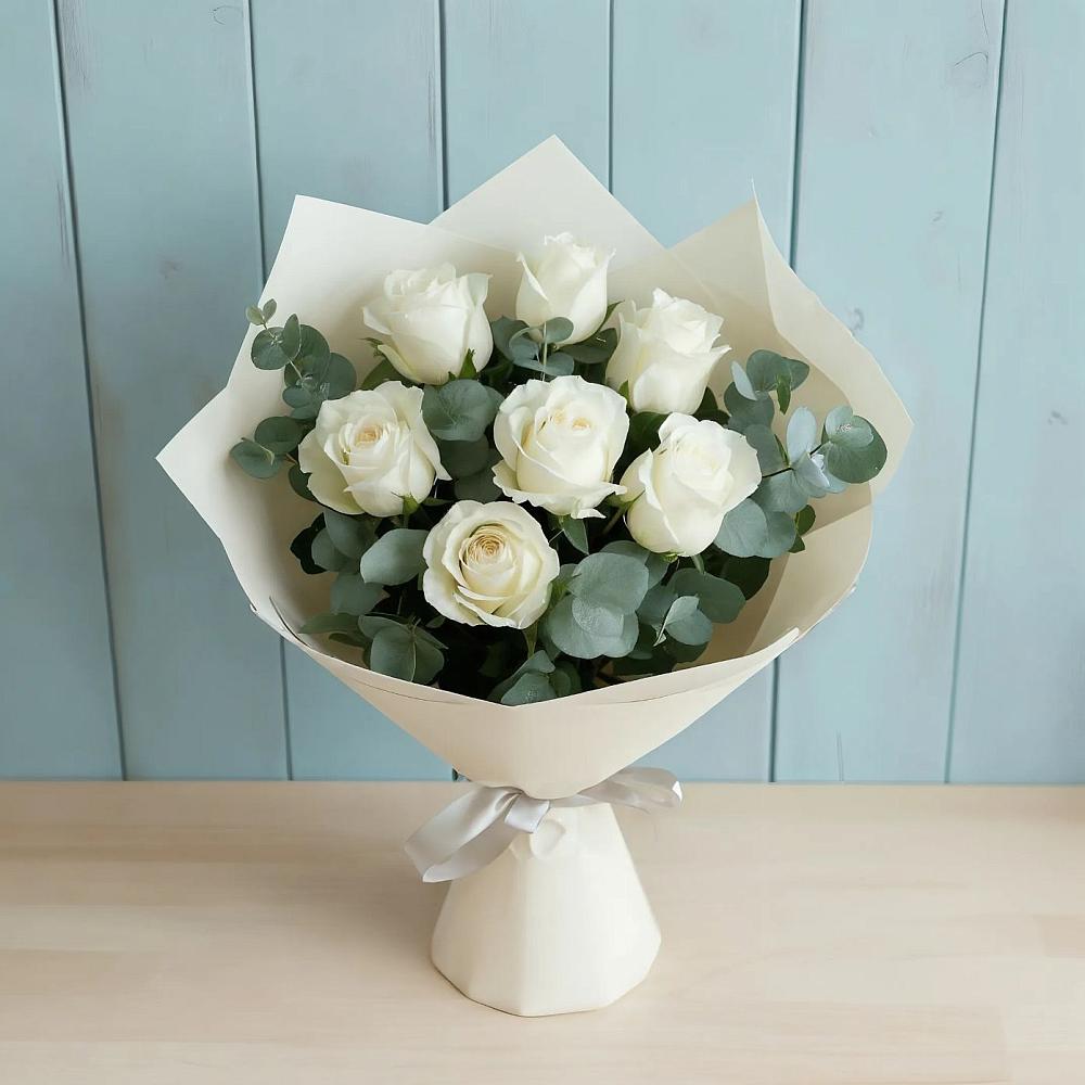 Букет Белые розы в Эвкалипте в Талах
