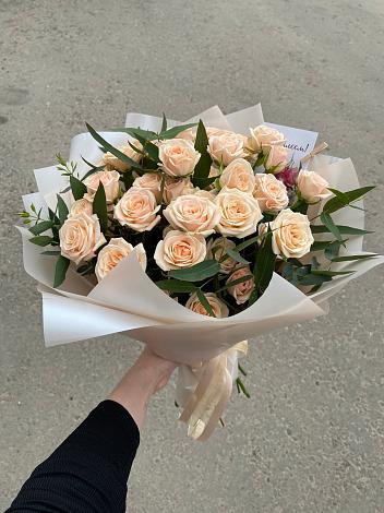Букет Кремовые розы Латте в Талах