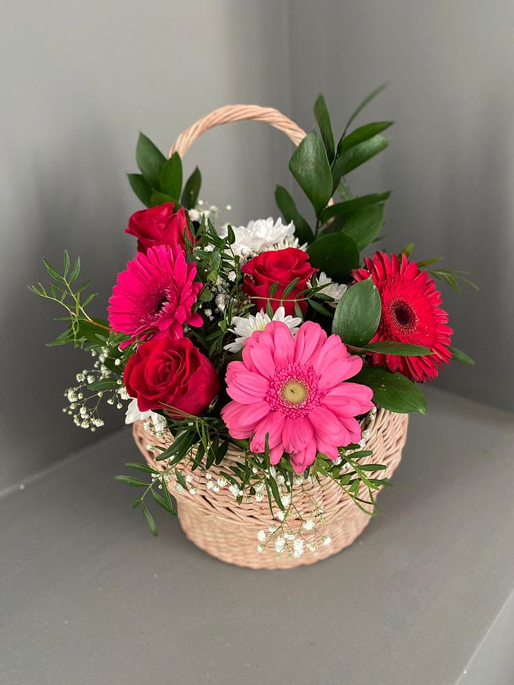 Цветочная композиция из Розы, Хризантемы и Герберы в корзине в Талах