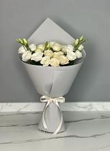 Букет цветов из:  Розы и Лизиантусы в Талах